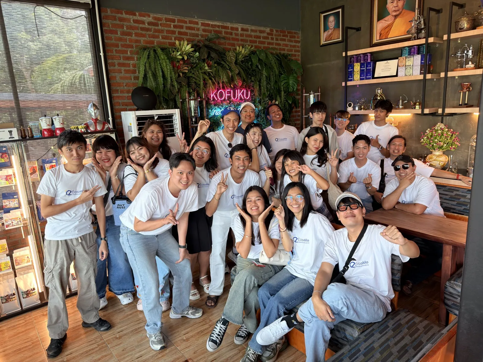 ทีมงานร่วมกันในร้าน