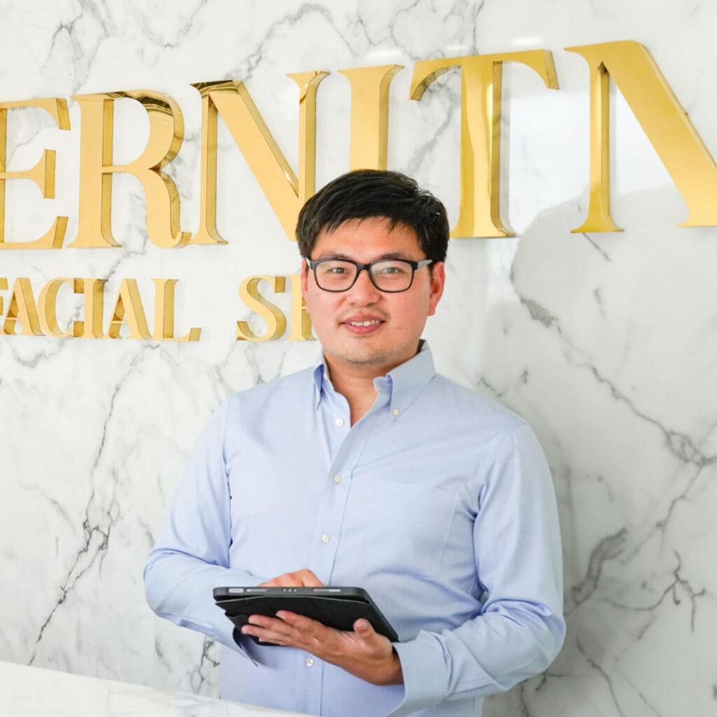 คุณแชมป์ — ETERNITY FACIAL SPA